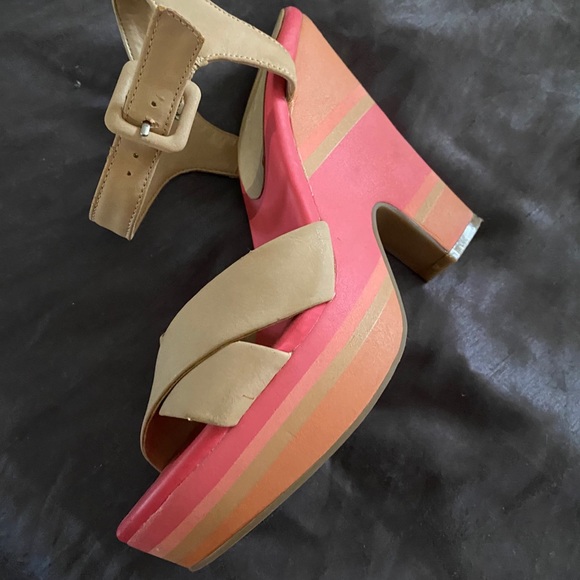 Shoes - Picture 2 of 3